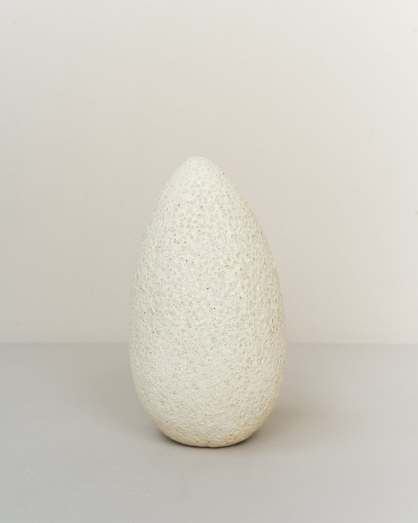 Ceramic | Egg sculpture L #2602