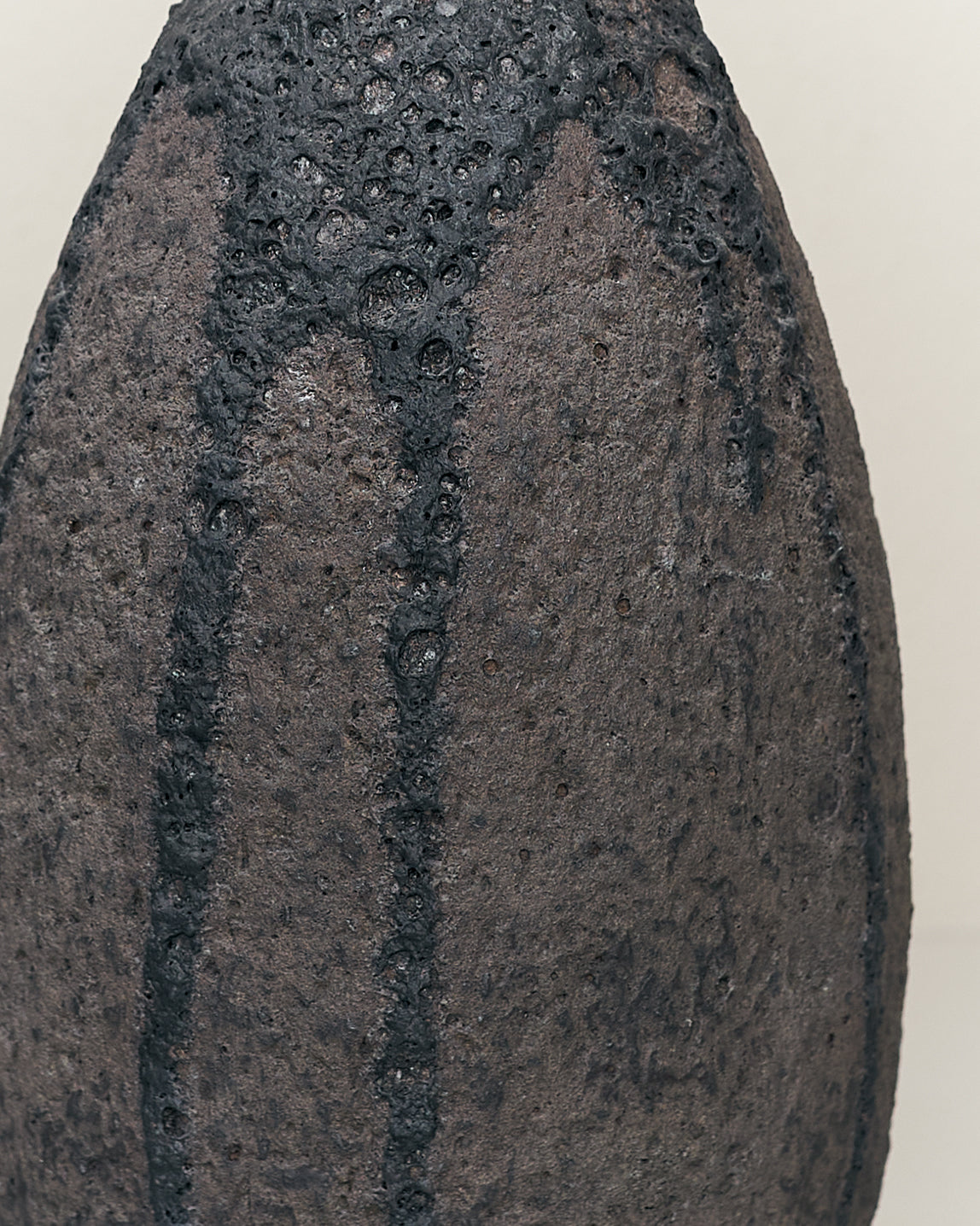 Ceramic | Egg sculpture L #2603